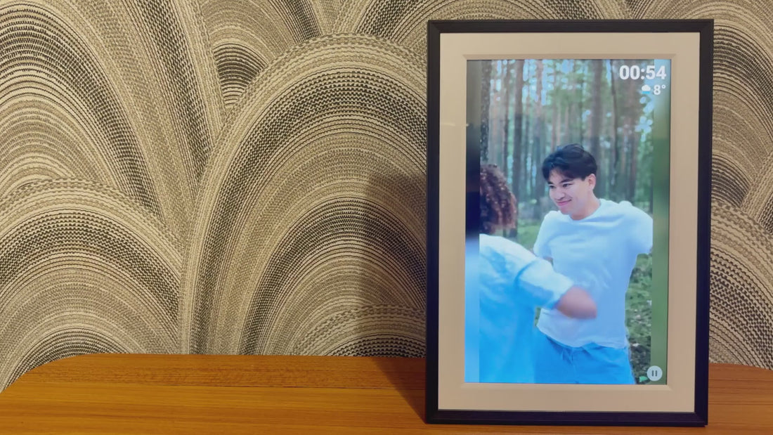 Frameo digital picture frame displaying beautiful couple moments — Stay Close, Always | Timebox™`